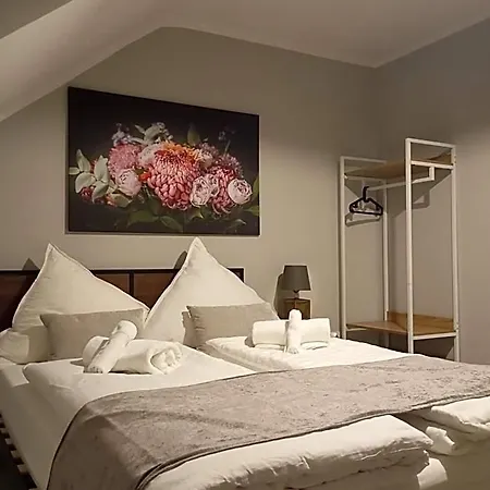 Niehler Otel 2*